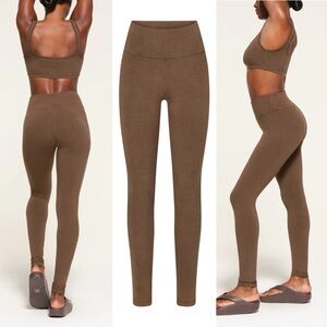 NWT Skims OUTDOOR HIGH-WAISTED BANDED LEGGING in Cocoa Large